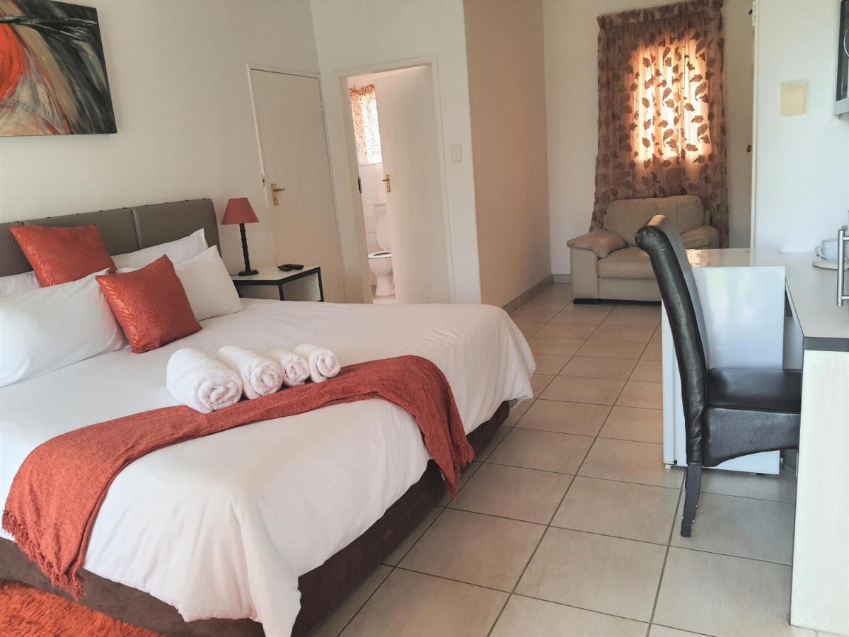 The Lionfish Guesthouse Pretoria-Noord エクステリア 写真